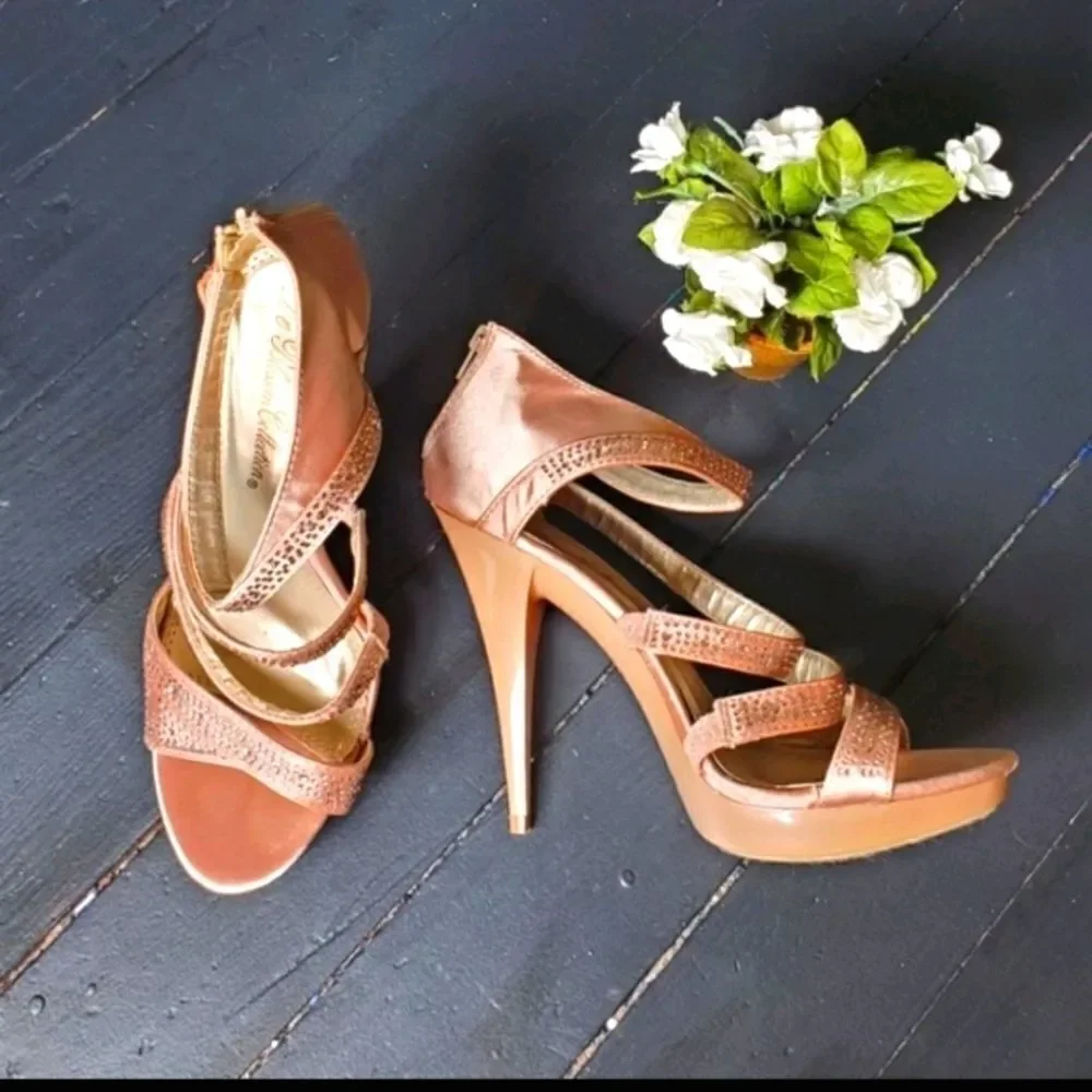 De Blossom Collection Champagne heels